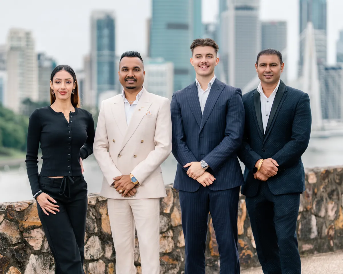 Belle Propert Parkinson with Principal Gonnie Nahar (second from the left)